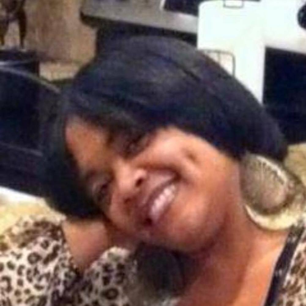 Meet your Posher, Monique